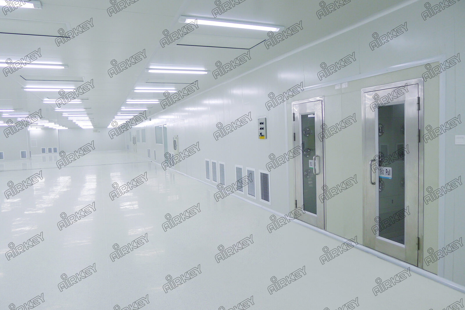Semiconductor laser modular cleanroom