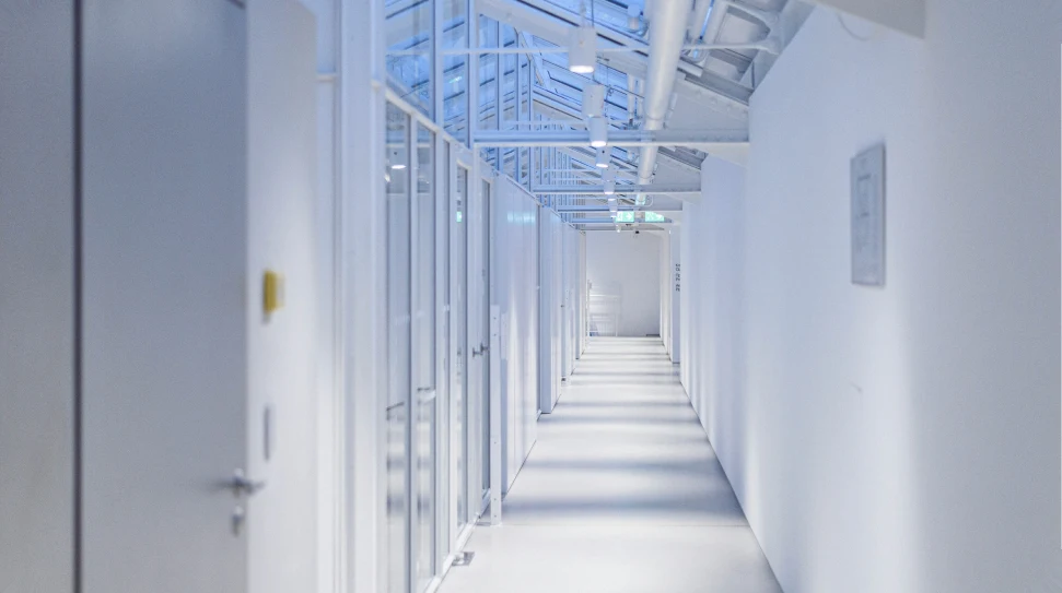 Designing a Cleanroom for LCD Display Screen Manufacturing Needs