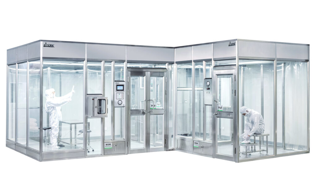 Exploring the Differences: Negative and Positive Pressure Cleanroom