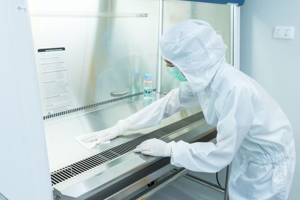 How to Properly Clean a Laminar Flow Hood