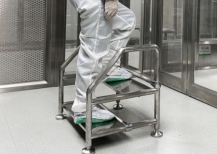 Stainless steel ladders Up and down freely