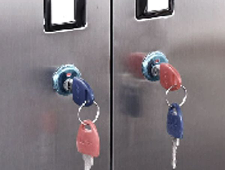 Concealed handle Aesthetic yet handy