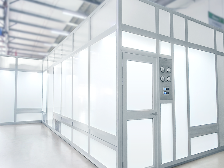 Clear acrylic wall for high clarity