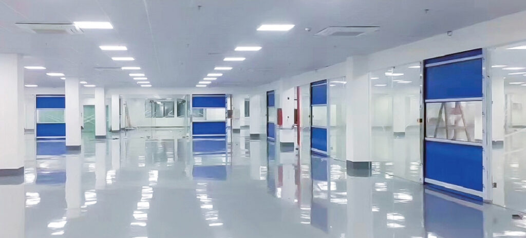 Fast roll-up door for electronic industry 1