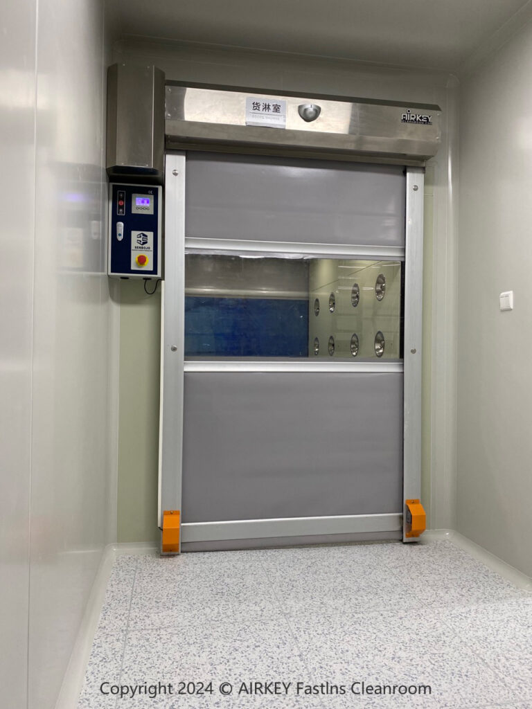 Cargo air shower for cleanroom