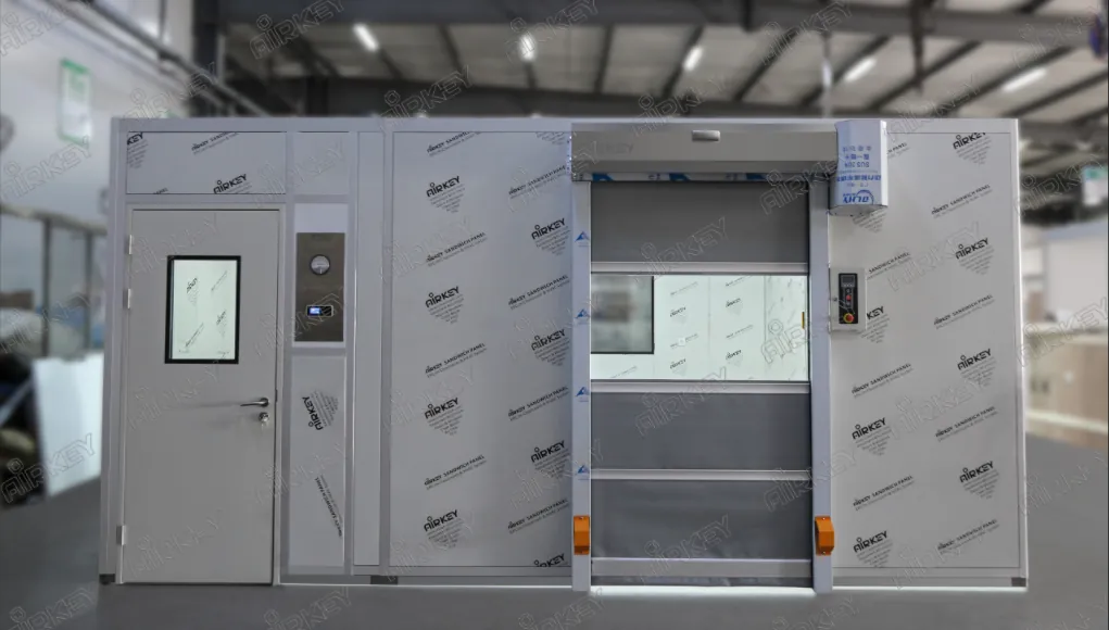 Modular Cleanroom with PVC Rolling Door