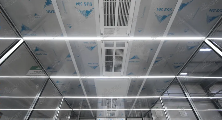 FFU and lighting on the top of modular cleanroom