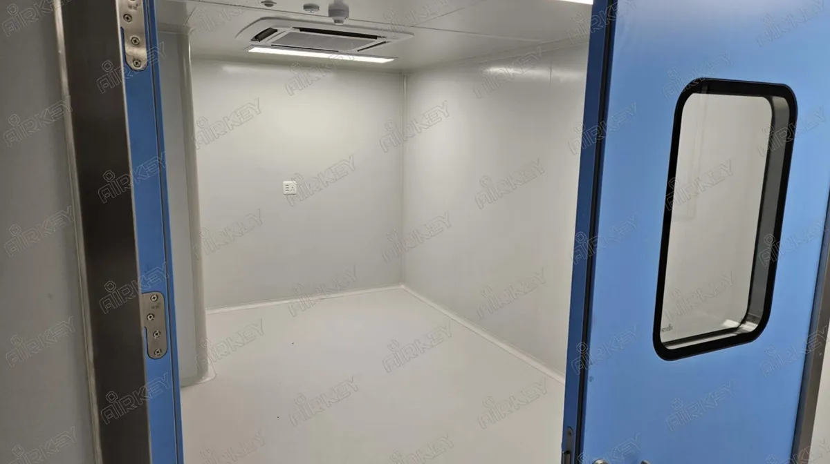 pharmaceutical cleanroom