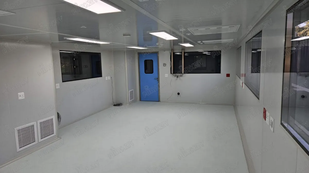 pharmaceutical cleanroom