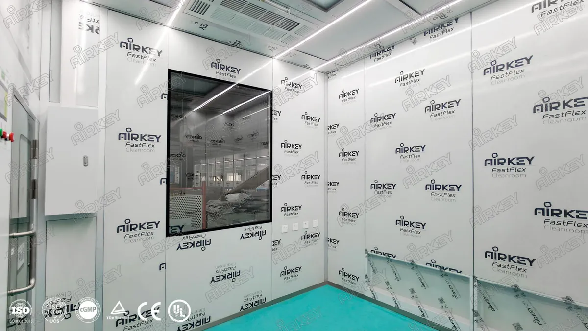 Factory-prefabricated cleanroom for cell manipulation applications