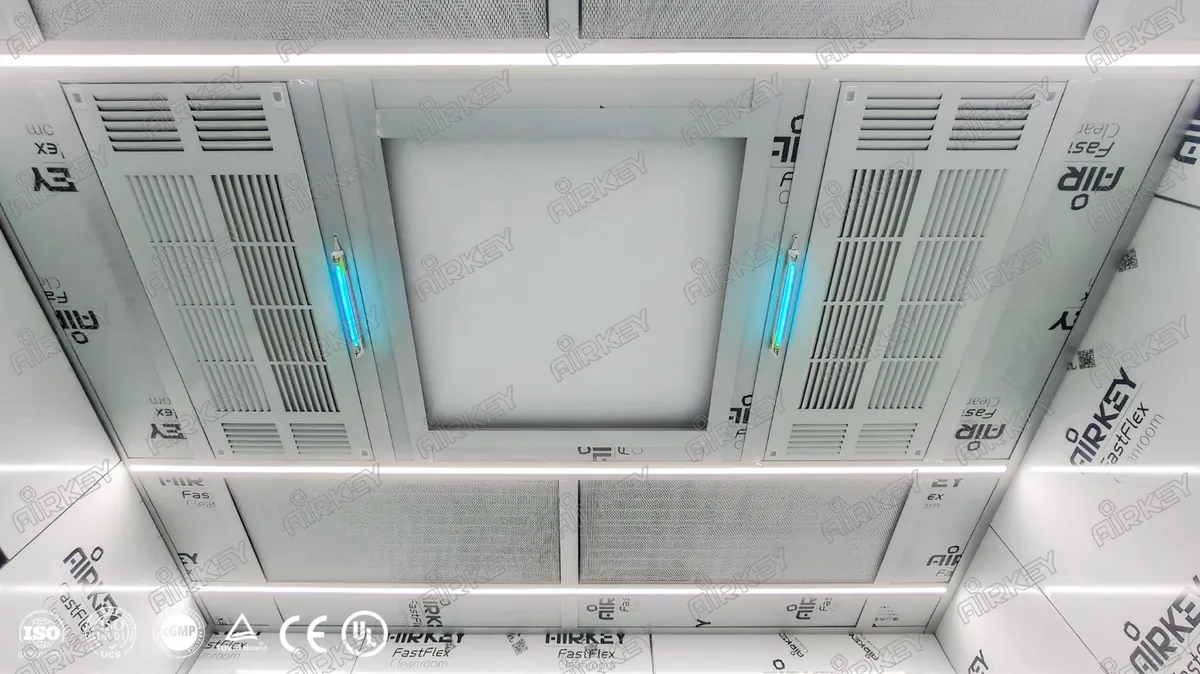 Medical laboratory modular cleanroom for cell therapy research